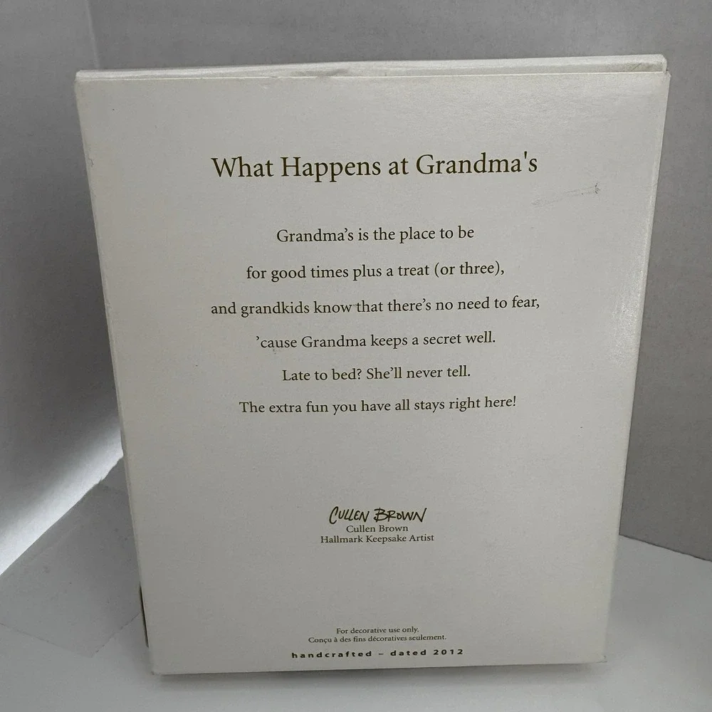 2012 Hallmark Keepsake Ornament What Happens‎ At Grandma's Photo Holder